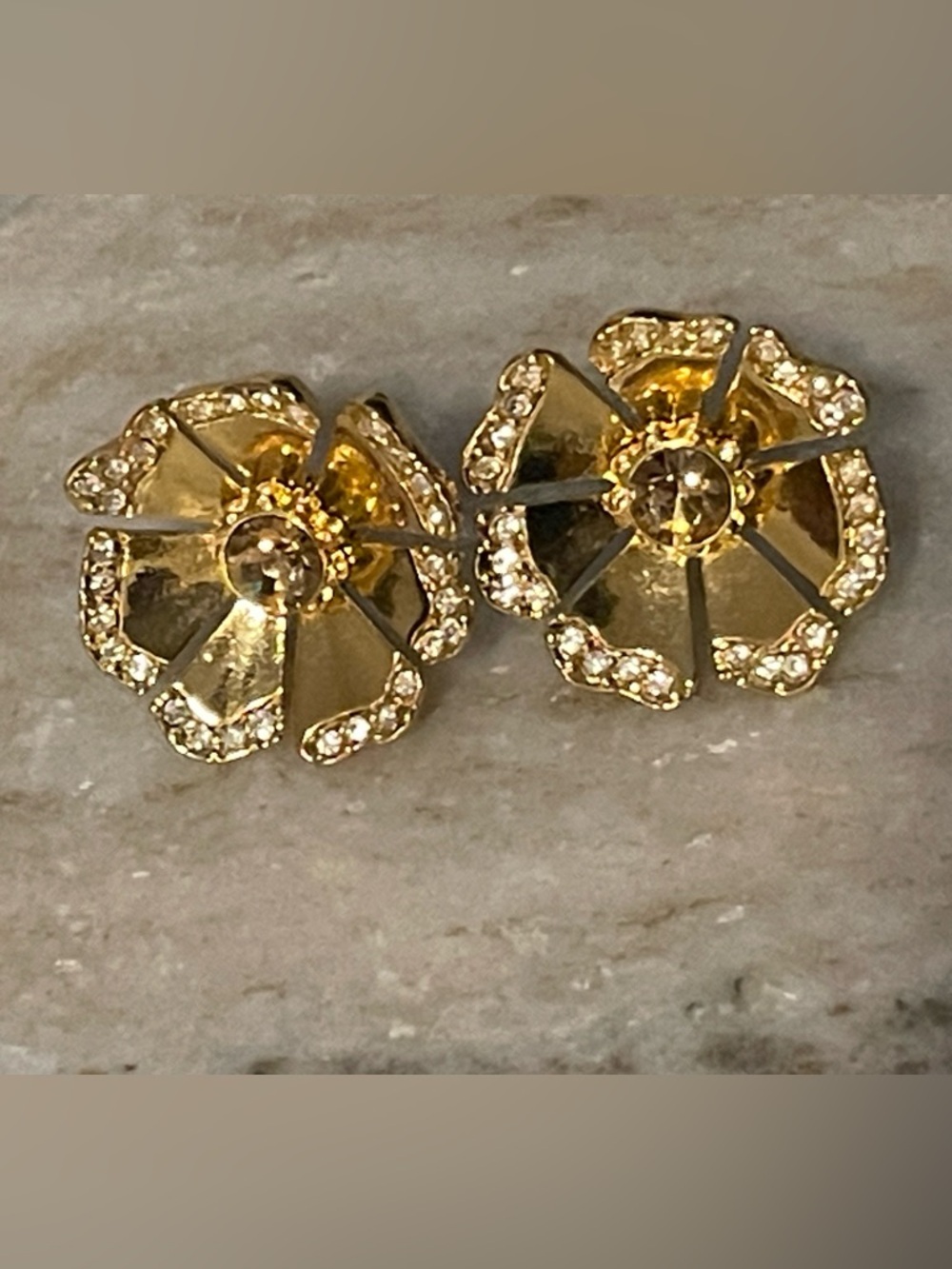 KATE SPADE Gold Crystal Flower Stud Earrings